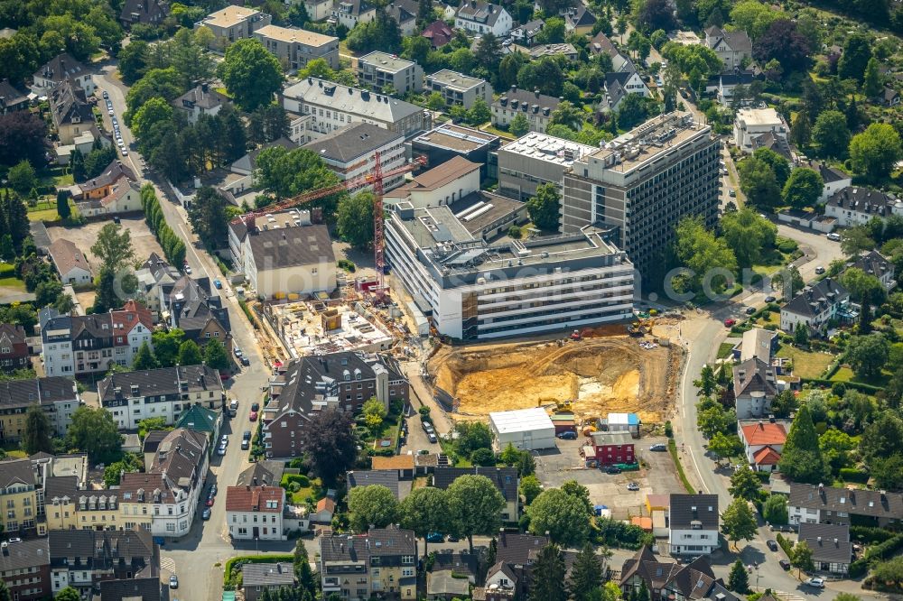 Mülheim an der Ruhr from above - Extension of new building site at the building complex of the institute Max-Planck-Institut fuer Chemische Energiekonversion CEC on Stiftstrasse in Muelheim on the Ruhr in the state North Rhine-Westphalia, Germany