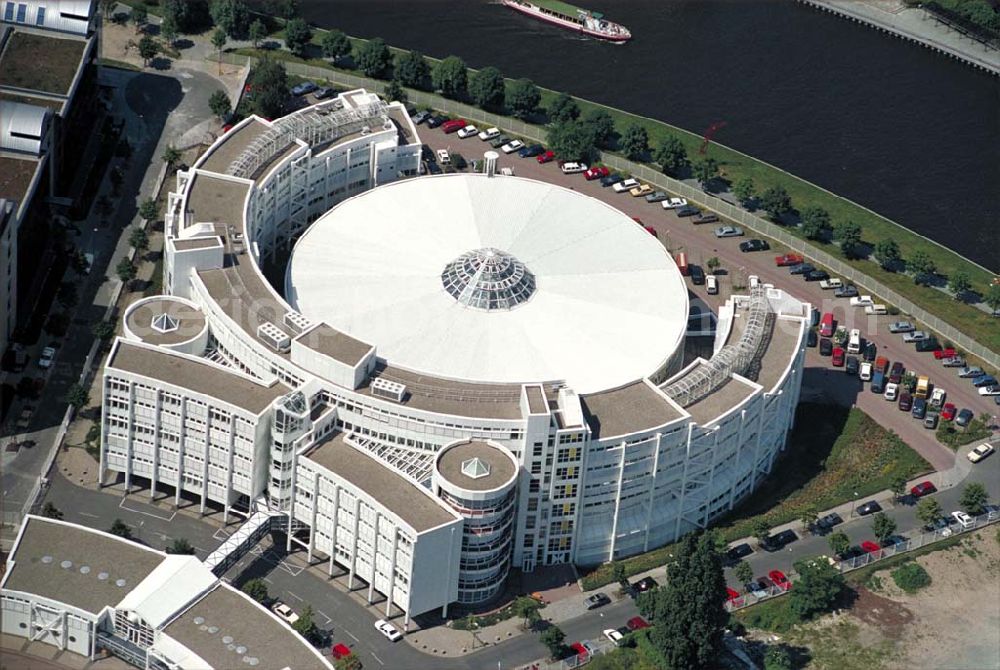 Berlin-Moabit from above - Max Planck Institut der FU am Spreebogen.