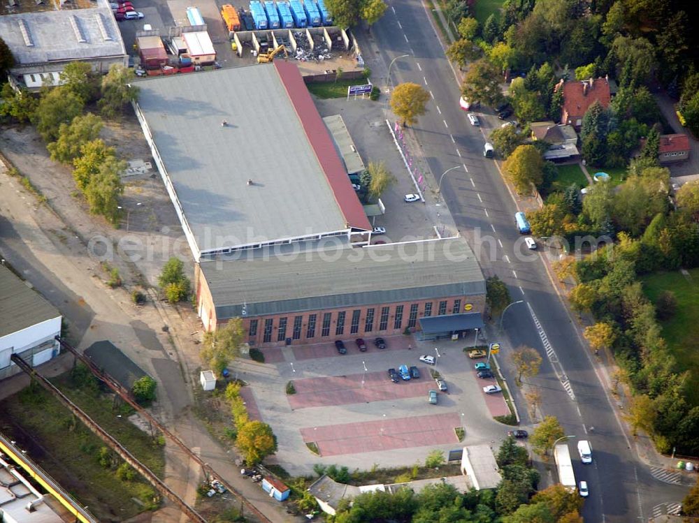 Aerial photograph Berlin-Tempelhof - 05.10.2004 Möbeloase In Berlin Tempelhof.Tempelhofer Weg 12, 12347 Berlin