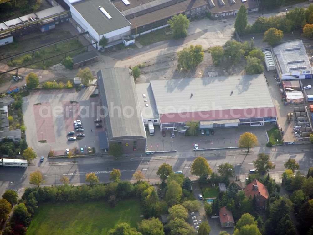 Aerial image Berlin-Tempelhof - 05.10.2004 Möbeloase In Berlin Tempelhof.Tempelhofer Weg 12, 12347 Berlin