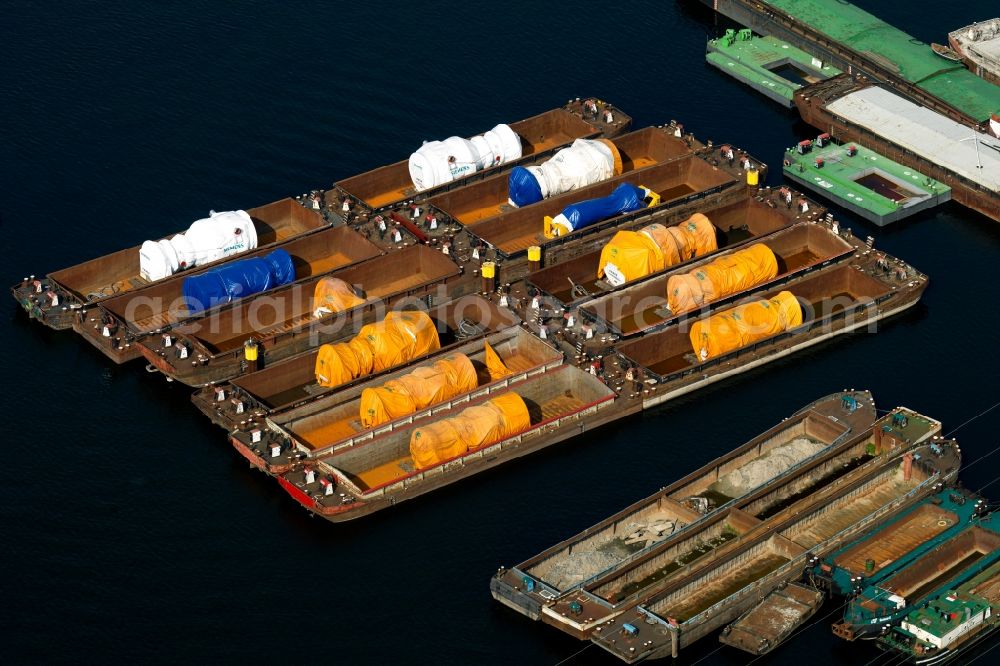 Aerial photograph Berlin - MBS dock and thrust units of cargo ships - barges on the shore of Lake Rummelsburg in Berlin Treptow