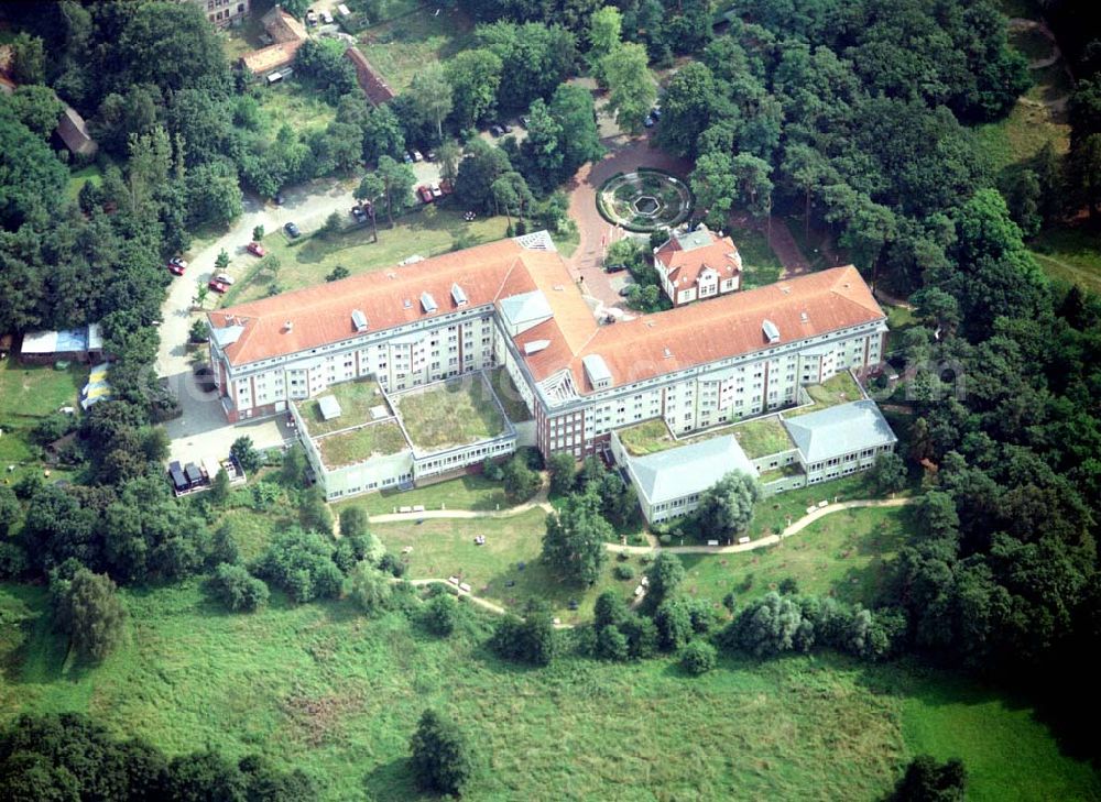 Aerial photograph Hoppegarten / Brandenburg - MEDIAN Klinik Hoppegarten (03342) 353-0 Rennbahnallee 107, 15366 Dahlwitz-Hoppegarten