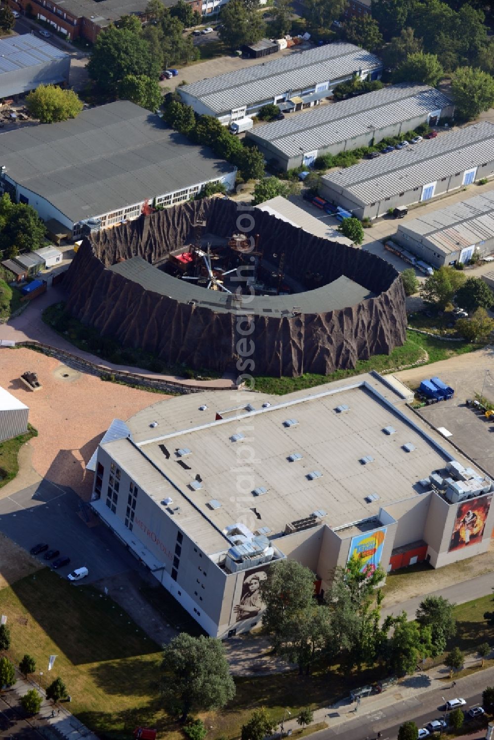 Aerial photograph Potsdam - View at the volcano, where stunt shows are performed, and the Metropolis Hall of Babelsberg Film Park on the grounds of the Media City Babelsberg in Potsdam in Brandenburg