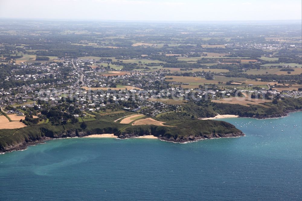 Aerial photograph Saint-Cast-le-Guildo - Townscape on the seacoast at Saint-Cast-le-Guildo in Brittany, France