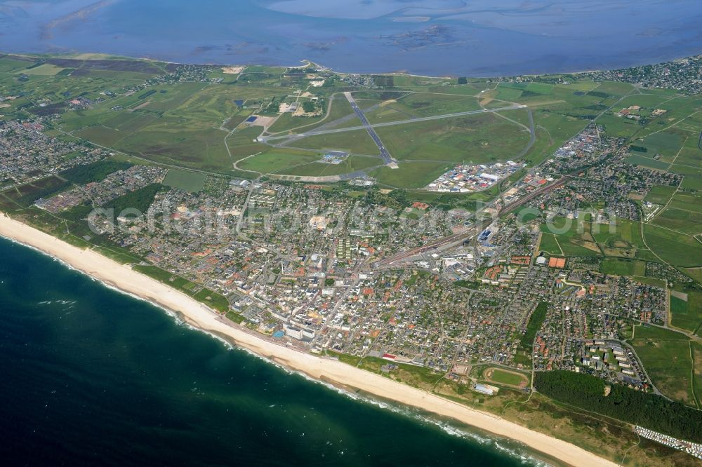 Aerial image Westerland - Townscape on the seacoast of Island Sylt in Westerland in the state Schleswig-Holstein