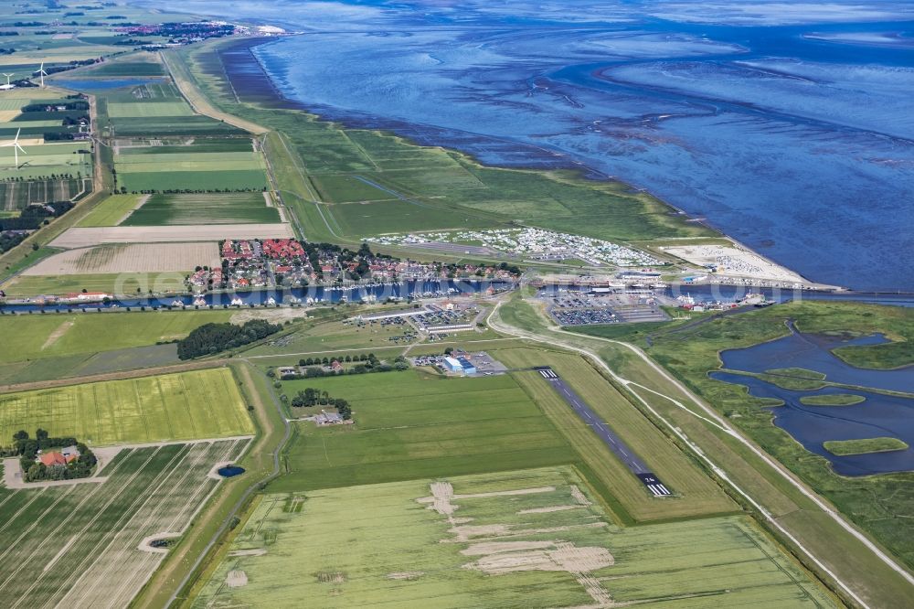 Aerial image Wittmund - Townscape on the seacoast of North Sea in Harlesiel,Carolinensiel in the state Lower Saxony