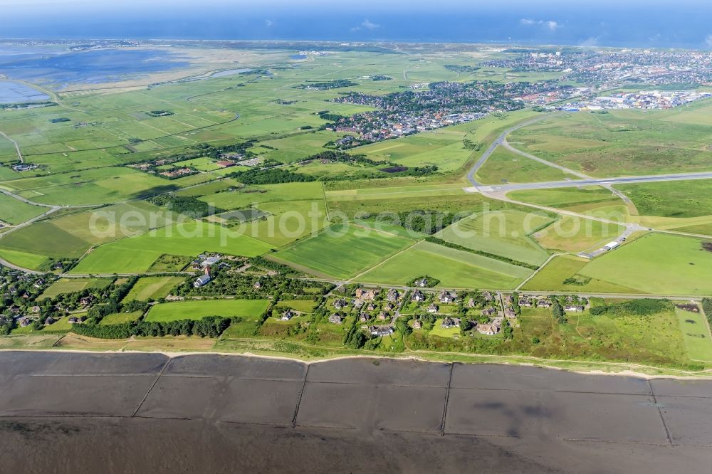 Sylt-Ost from above - Townscape on the seacoast of North Sea in Keitum-Klentertal in the state Schleswig-Holstein