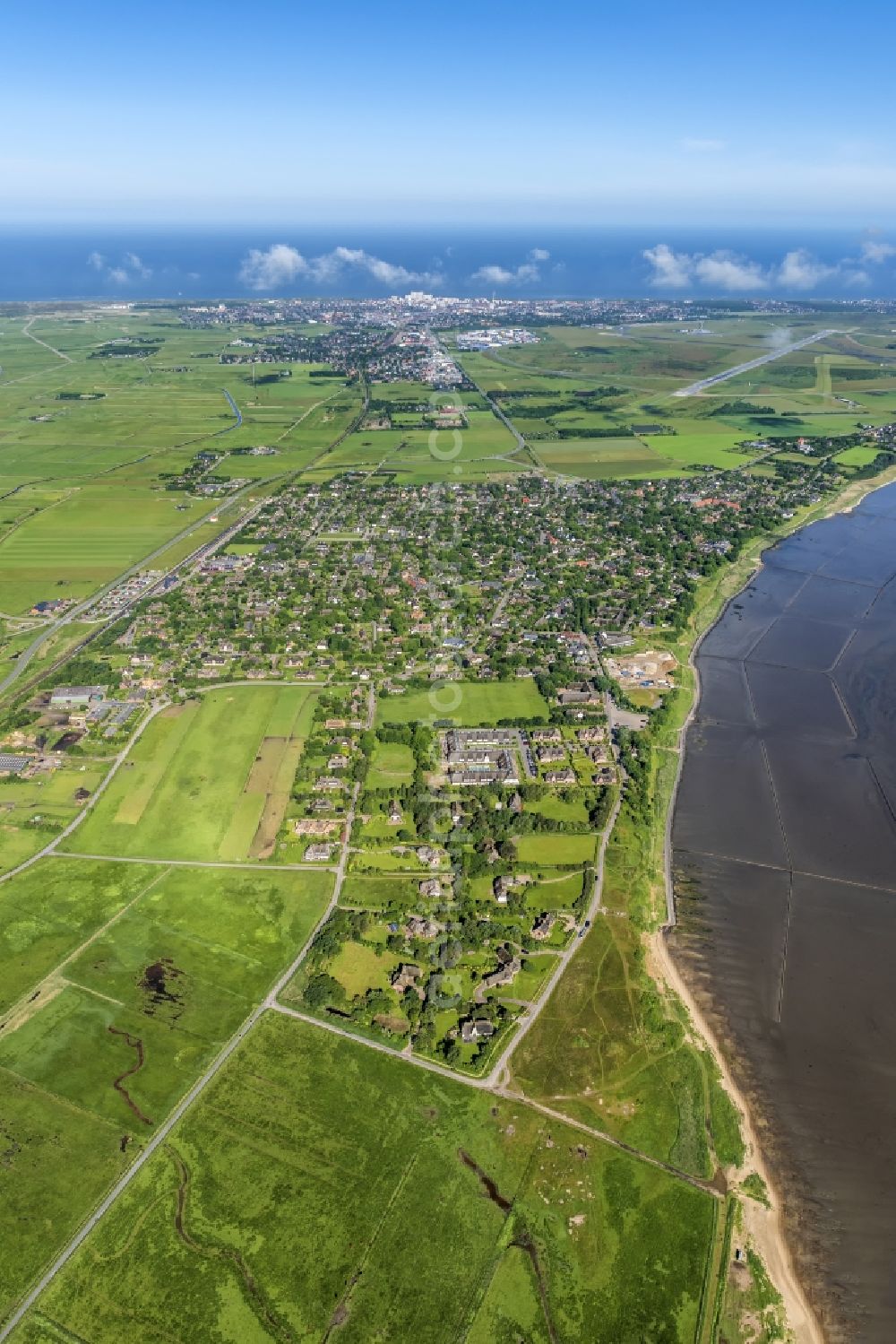 Aerial image Sylt-Ost - Townscape on the seacoast of North Sea in Keitum in the state Schleswig-Holstein