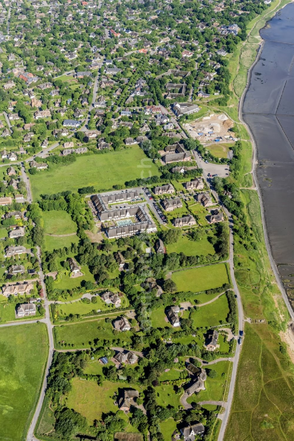 Sylt-Ost from above - Townscape on the seacoast of North Sea in Keitum in the state Schleswig-Holstein