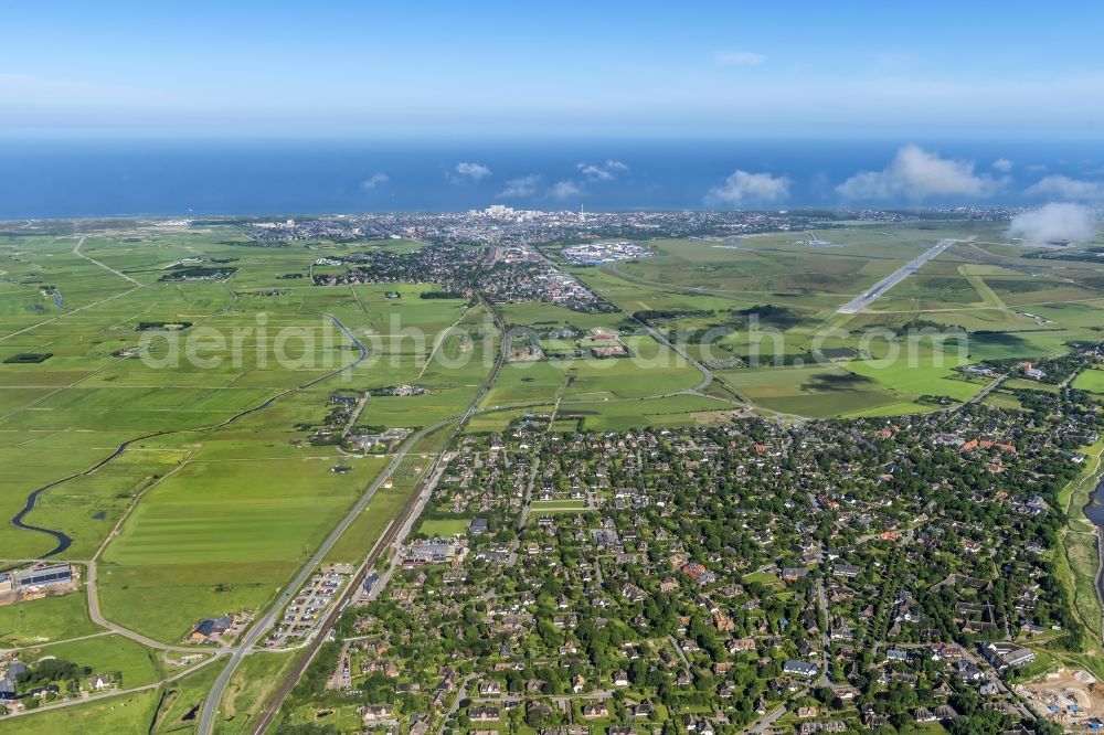 Sylt-Ost from above - Townscape on the seacoast of North Sea in Keitum in the state Schleswig-Holstein