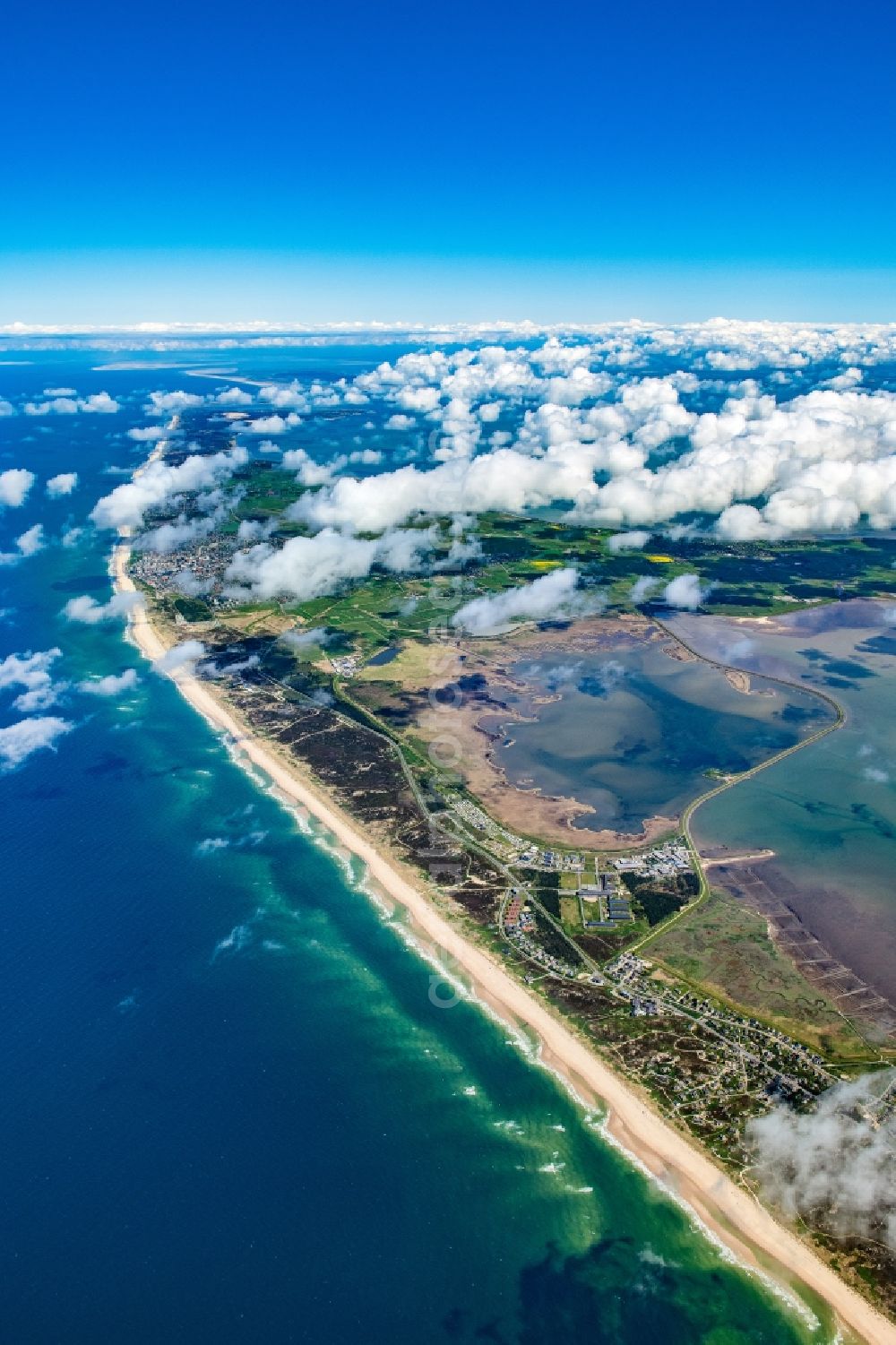 Aerial photograph Sylt - Townscape on the seacoast of North Sea in Rantum (Sylt) in the state Schleswig-Holstein