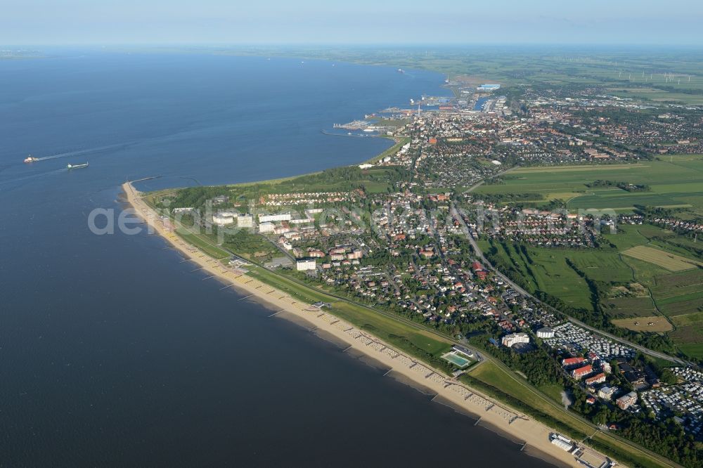 Sahlenburg from the bird's eye view: Townscape on the seacoast of North Sea in Sahlenburg in the state Lower Saxony