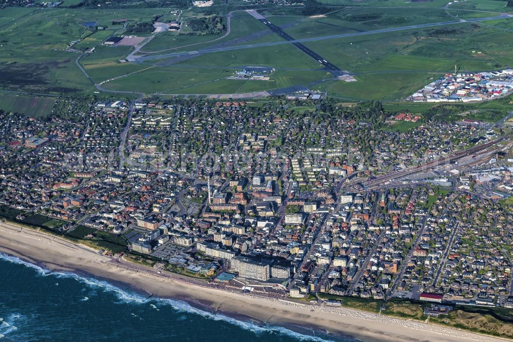 Aerial image Sylt - Townscape on the seacoast of North Sea island sylt in Westerland in the state Schleswig-Holstein, Germany