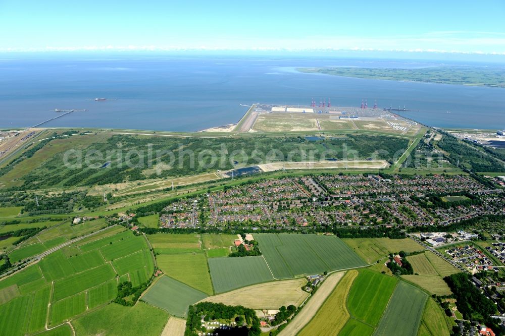 Voslapp from the bird's eye view: Townscape on the seacoast of North Sea in Voslapp in the state Lower Saxony