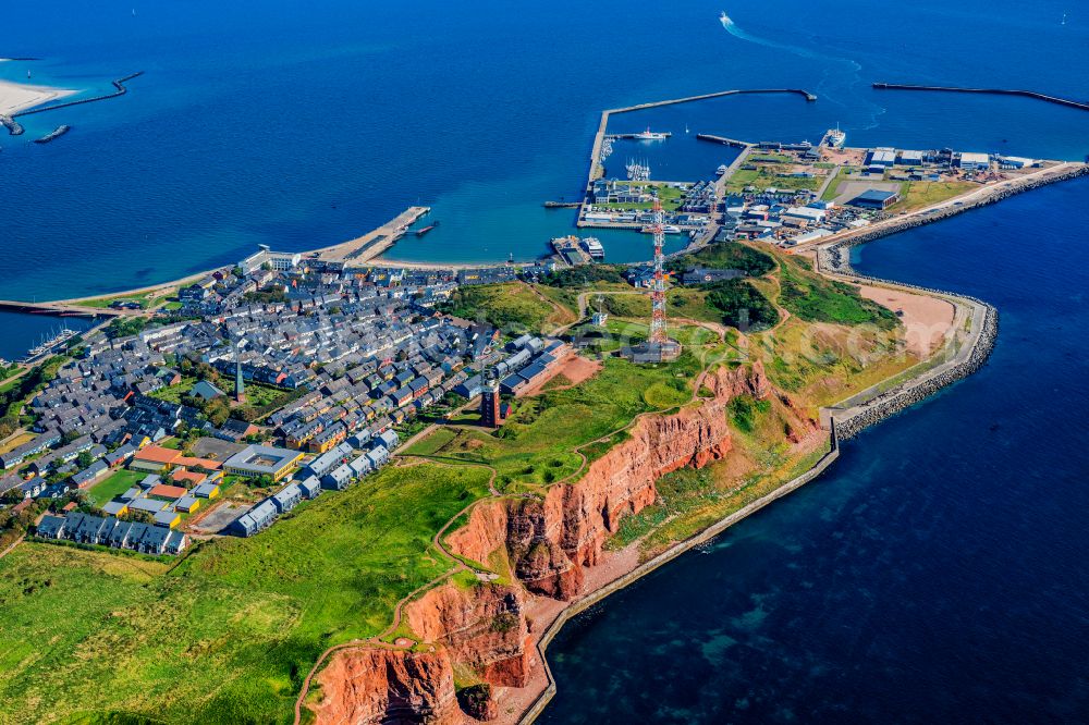 Helgoland from the bird's eye view: Townscape on the seacoast Oberland in Helgoland in the state Schleswig-Holstein, Germany