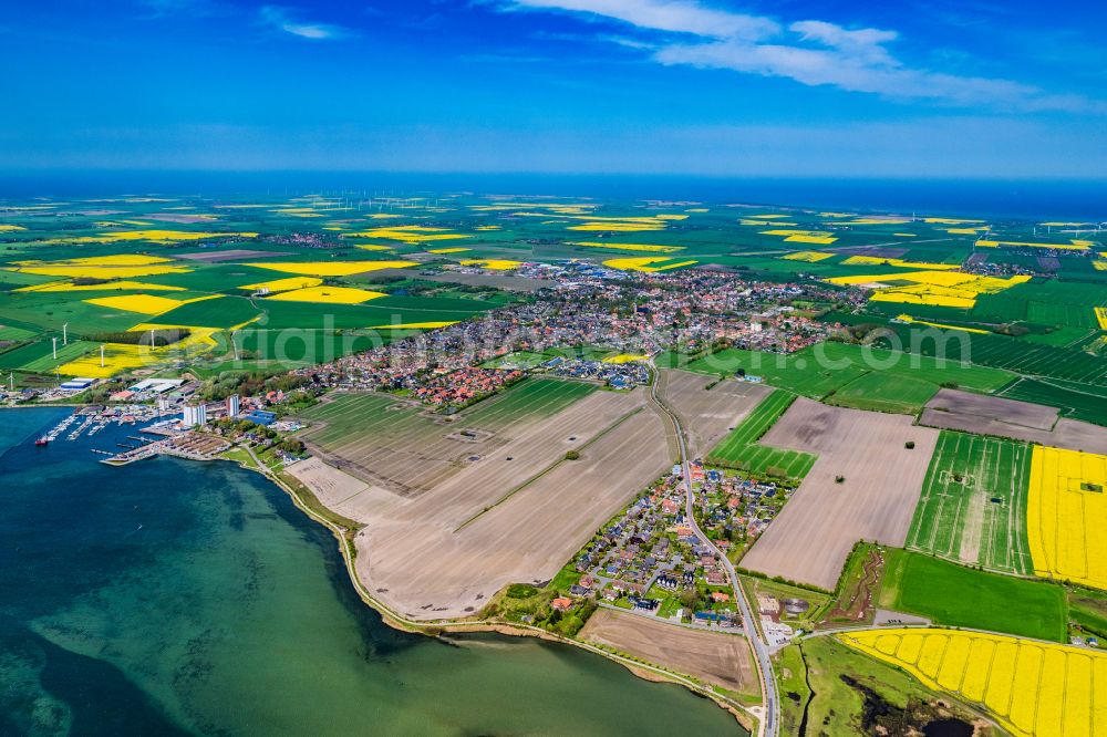 Burg auf Fehmarn from above - Townscape on the seacoast of Baltic Sea in Burg auf Fehmarn in the state Schleswig-Holstein