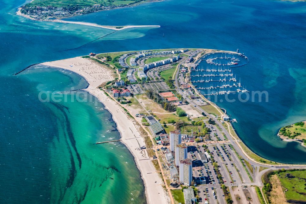 Fehmarn from the bird's eye view: Townscape on the seacoast of Baltic Sea in Burg auf Fehmarn in the state Schleswig-Holstein