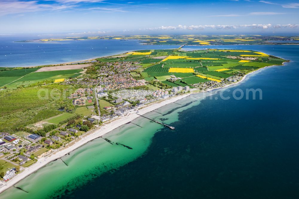 Aerial photograph Großenbrode - Townscape on the seacoast of Baltic Sea in Grossenbrode in the state Schleswig-Holstein