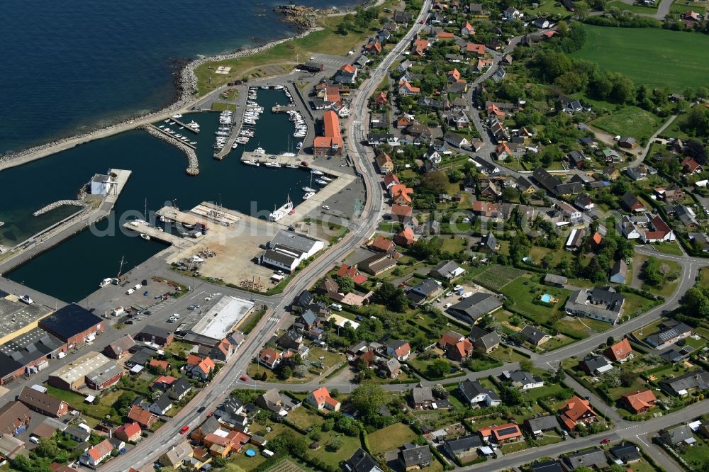 Aerial photograph Allinge - Townscape on the seacoast of Baltic Sea on Bornholm Island in Allinge in Region Hovedstaden, Denmark