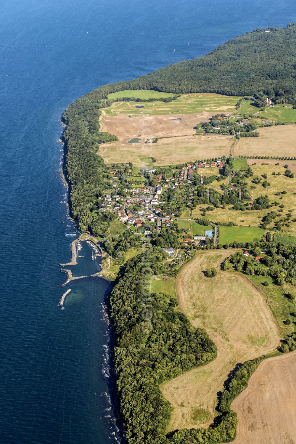 Aerial photograph Lohme - Townscape on the seacoast of Baltic Sea in Lohme on the island of Ruegen in the state Mecklenburg - Western Pomerania, Germany