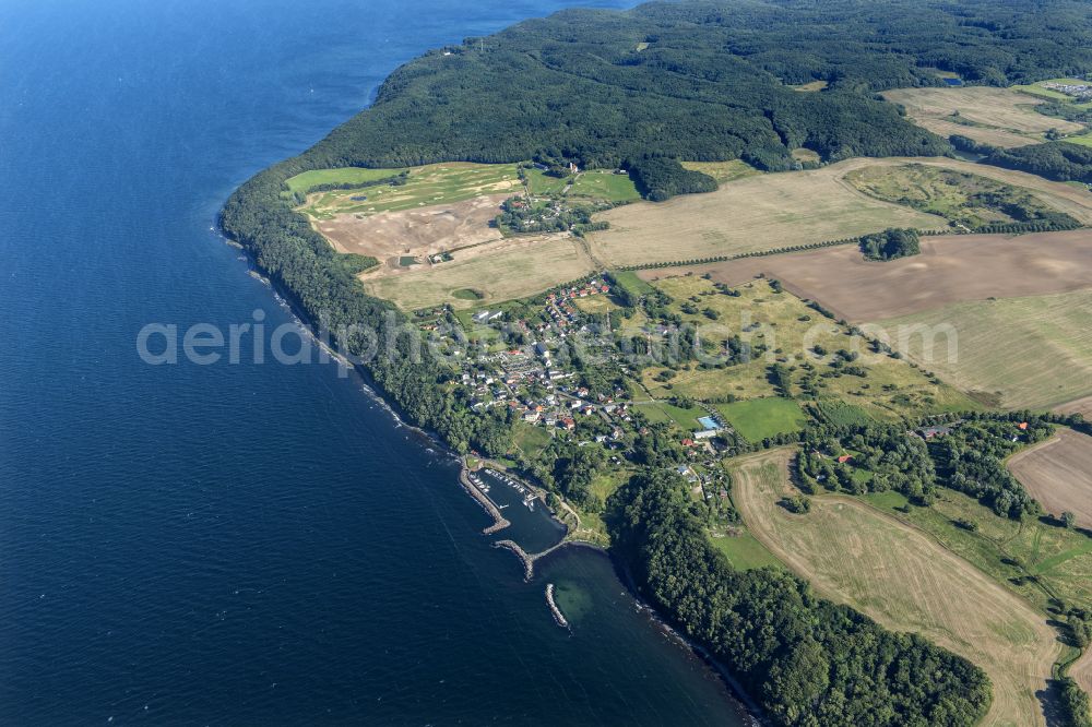 Lohme from the bird's eye view: Townscape on the seacoast of Baltic Sea in Lohme on the island of Ruegen in the state Mecklenburg - Western Pomerania, Germany