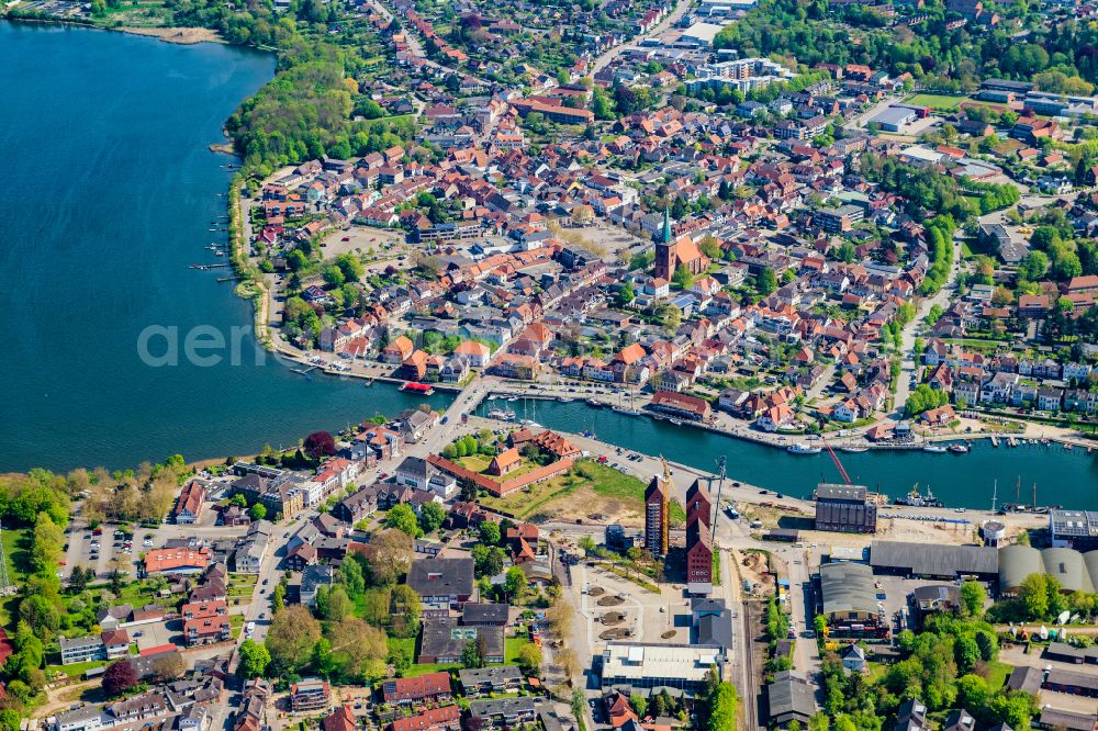 Aerial photograph Neustadt in Holstein - Townscape on the seacoast of Baltic Sea in Neustadt in Holstein in the state Schleswig-Holstein