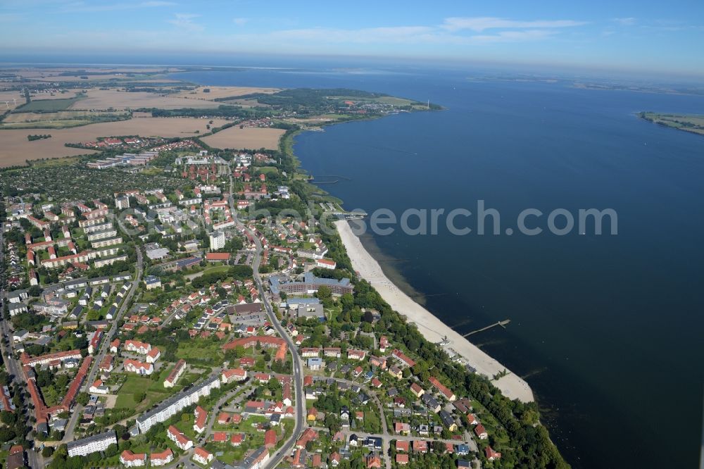 Aerial image Stralsund - Townscape on the seacoast of the Baltic Sea in the district Klein Kedingshagen in Stralsund in the state Mecklenburg - Western Pomerania