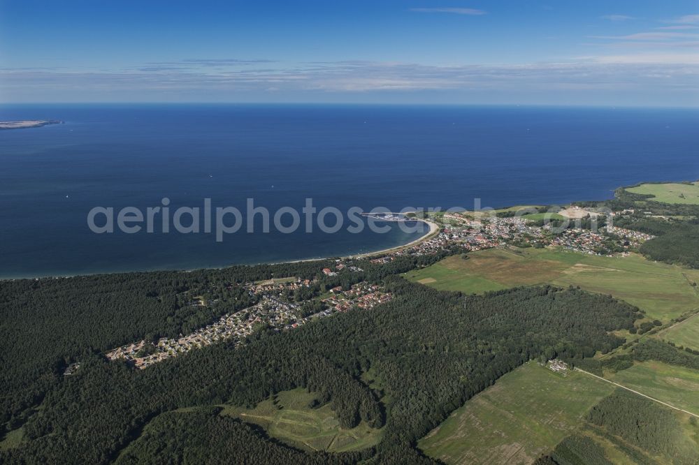 Glowe from the bird's eye view: Townscape on the seacoast of baltic sea Ruegen in Glowe in the state Mecklenburg - Western Pomerania