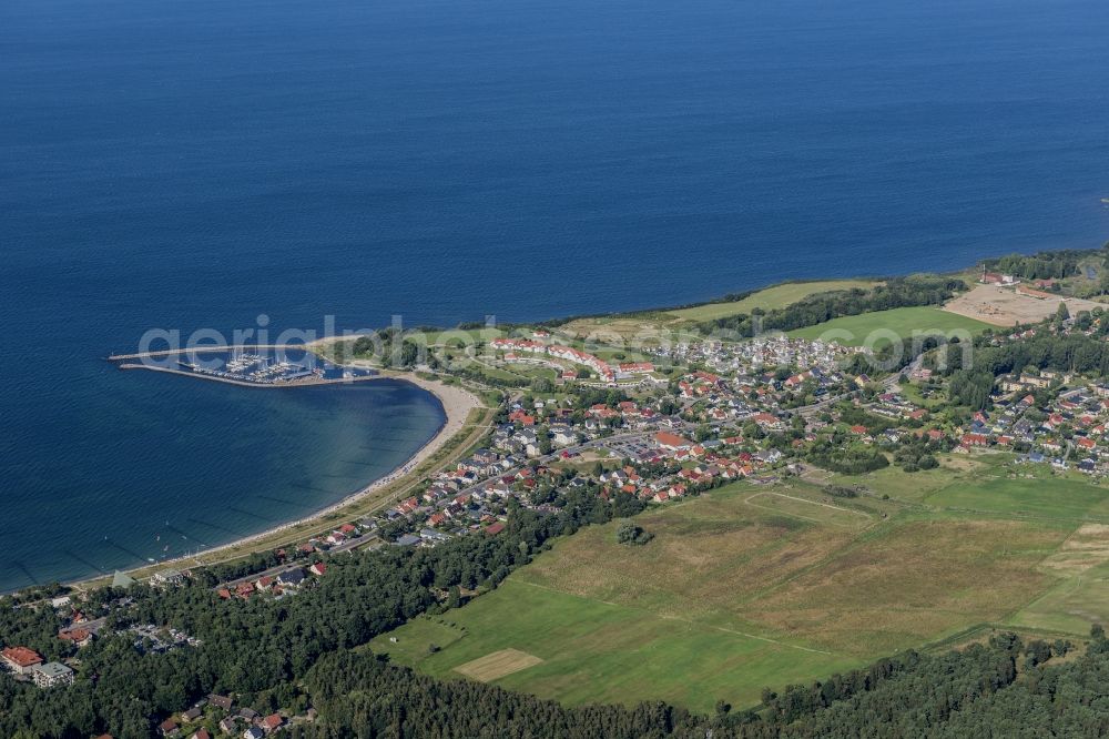 Aerial image Glowe - Townscape on the seacoast of baltic sea Ruegen in Glowe in the state Mecklenburg - Western Pomerania