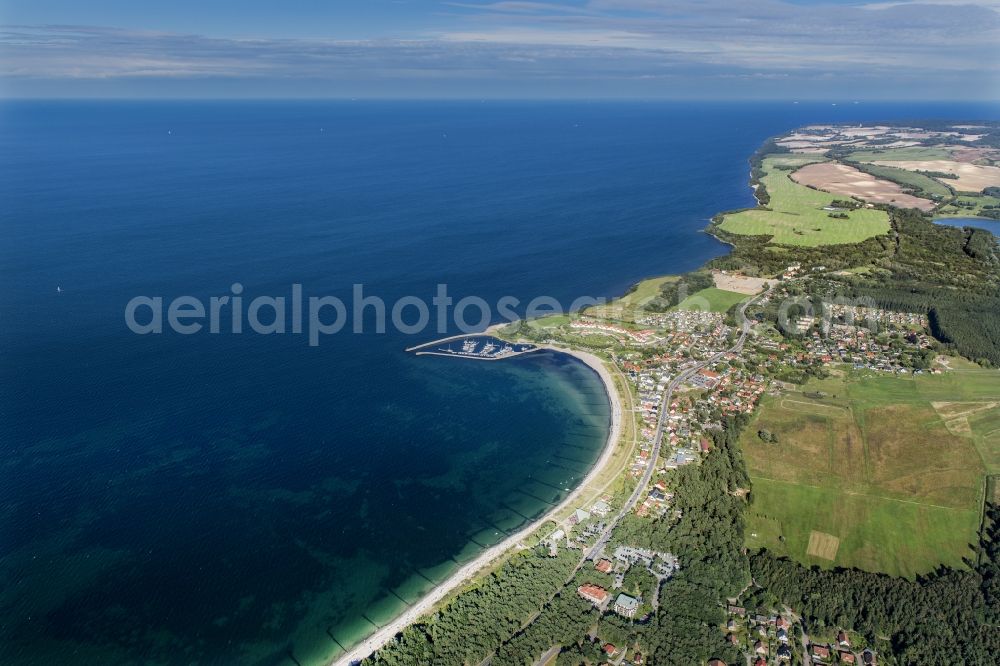 Aerial photograph Glowe - Townscape on the seacoast of baltic sea Ruegen in Glowe in the state Mecklenburg - Western Pomerania