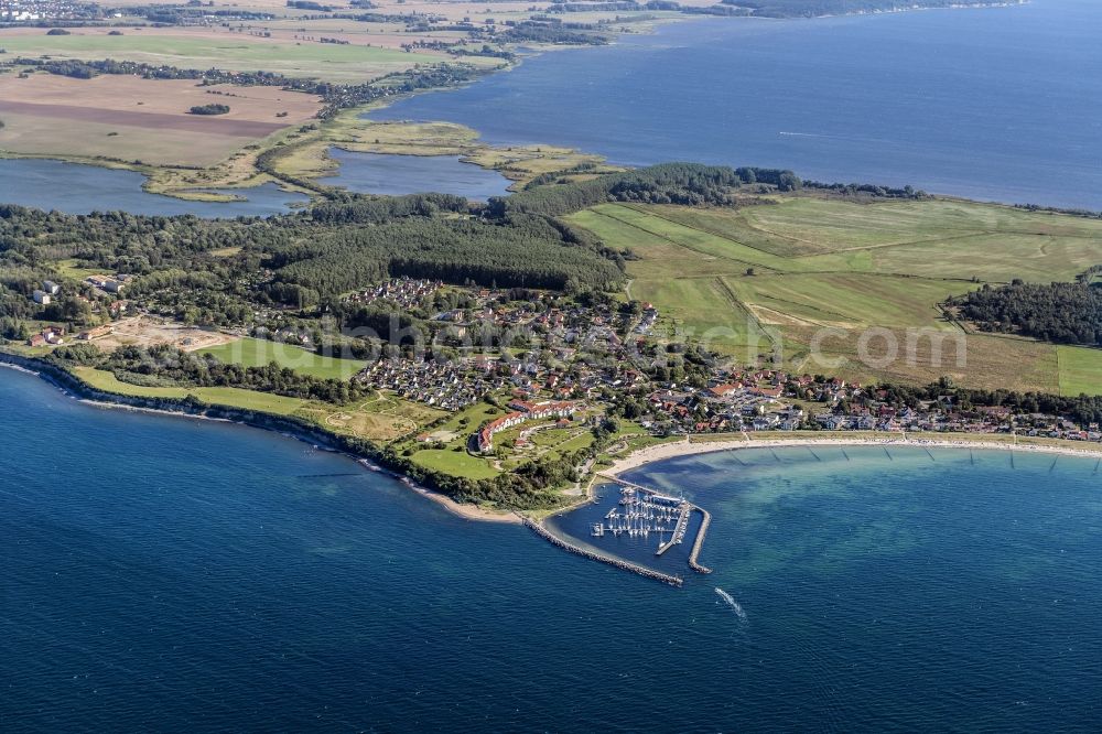 Glowe from the bird's eye view: Townscape on the seacoast of baltic sea Ruegen in Glowe in the state Mecklenburg - Western Pomerania