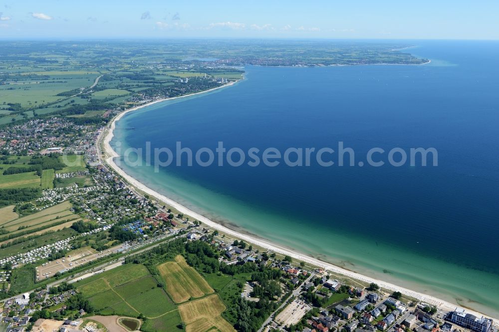 Scharbeutz from the bird's eye view: Townscape on the seacoast of Baltic Sea in Scharbeutz in the state Schleswig-Holstein