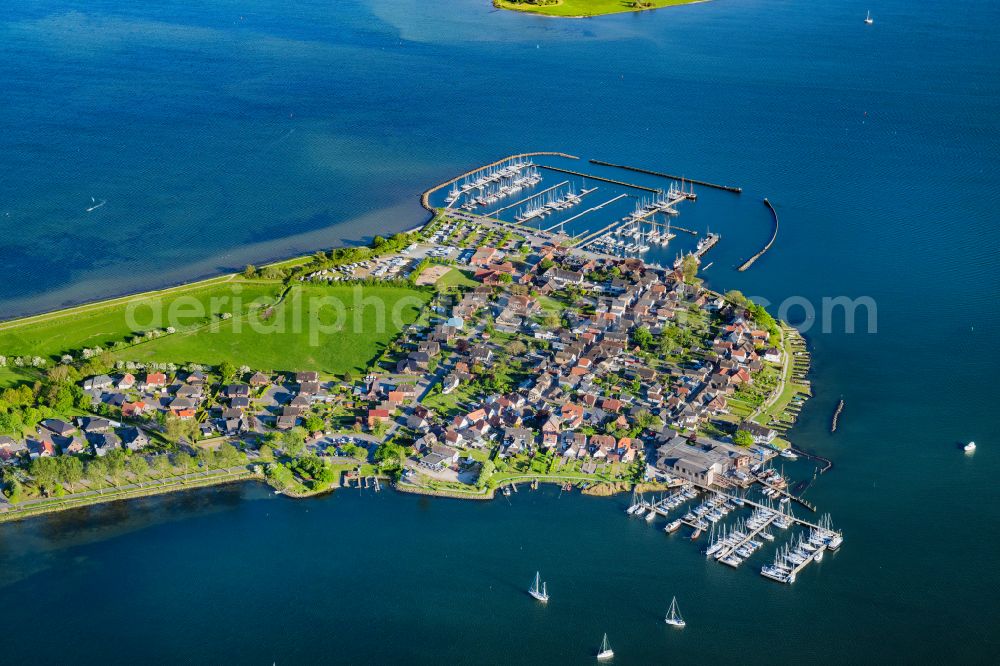 Aerial photograph Maasholm - Town view with the sailing ports on the seashore of the Baltic Sea in Maasholm in the state of Schleswig-Holstein