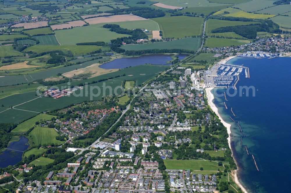 Strande from the bird's eye view: Townscape on the seacoast of Baltic Sea in Strande in the state Schleswig-Holstein