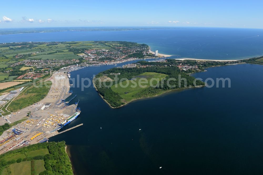 Aerial image Travemünde - Townscape on the seacoast of Baltic Sea in Travemuende in the state Schleswig-Holstein