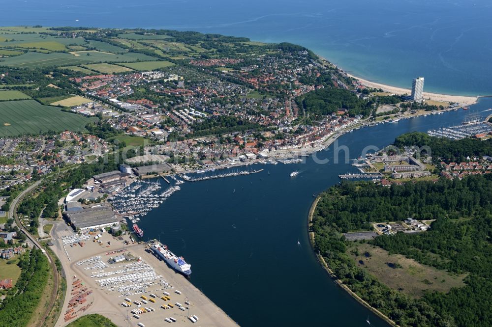 Aerial image Travemünde - Townscape on the seacoast of Baltic Sea in Travemuende in the state Schleswig-Holstein