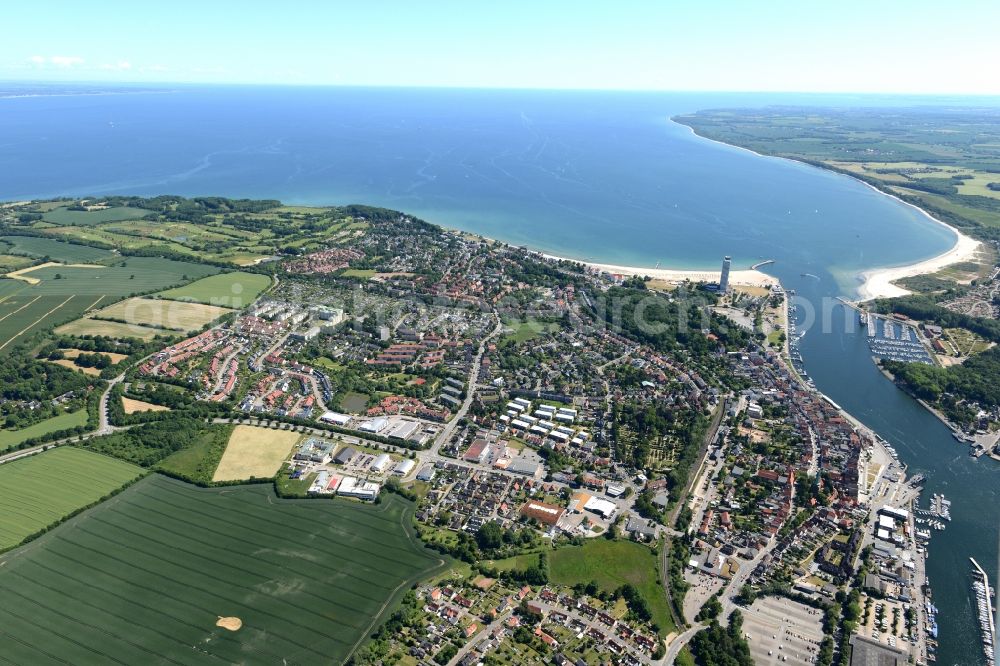 Aerial image Travemünde - Townscape on the seacoast of Baltic Sea in Travemuende in the state Schleswig-Holstein