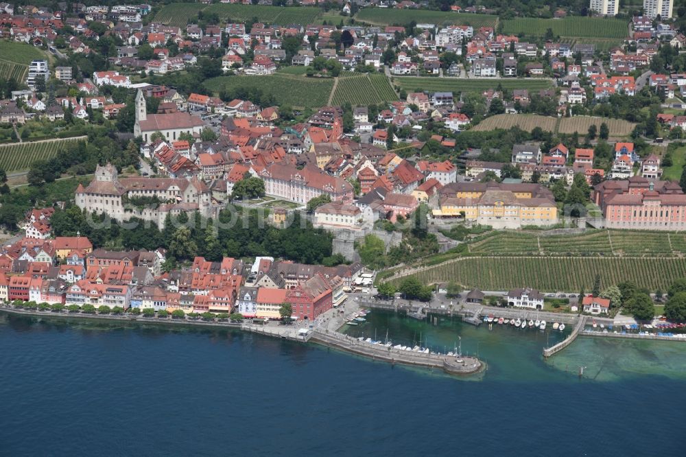 Aerial image Meersburg - Meersburg in the state of Baden-Wurrtemberg with the lake promenade, the harbor, the New Palace and the State Winery