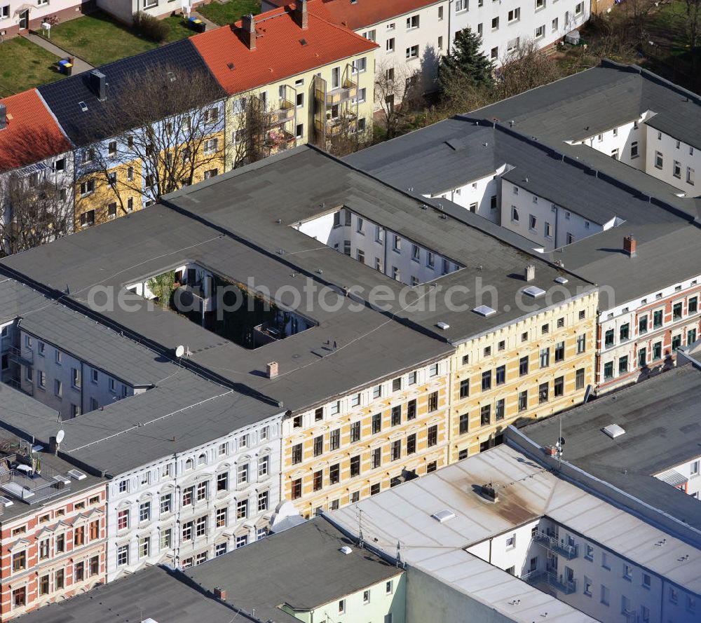 Aerial photograph Magdeburg - Magdeburg 3/28/2012 View of restored and renovated apartment building houses in Heath Street at the Magdeburg district Sudenburg