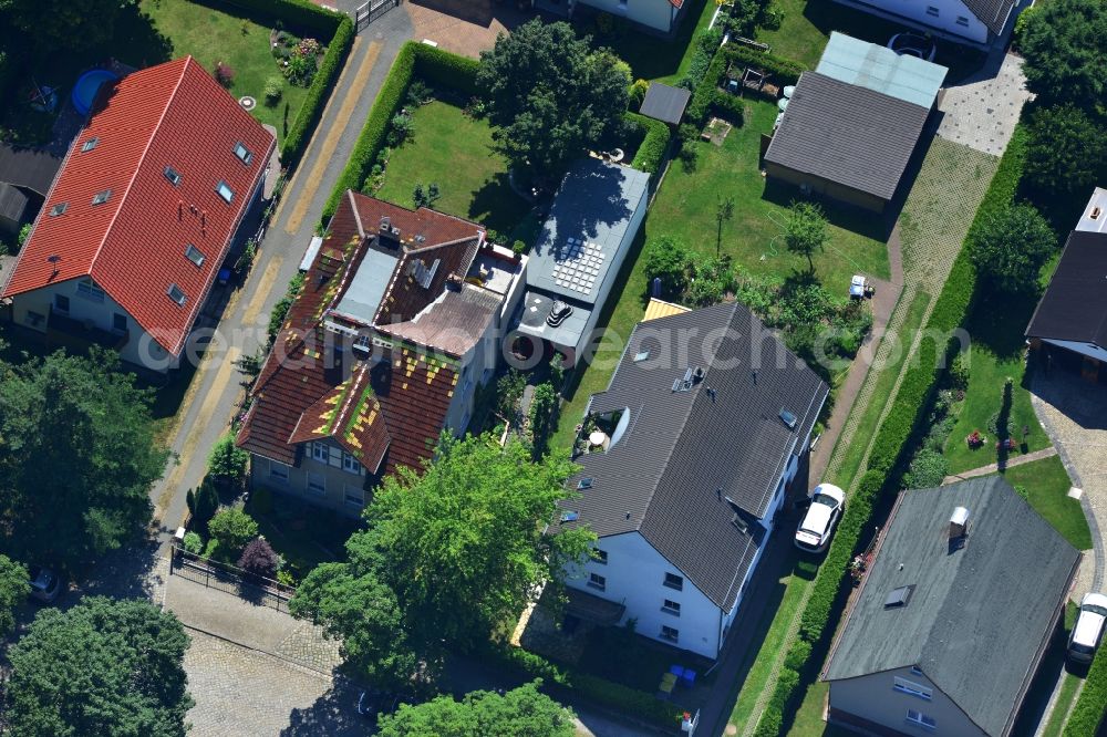 Berlin Mahlsdorf from above - Multi-Family Home and Family House - settlement of Muellerstrasse in Berlin - Mahlsdorf