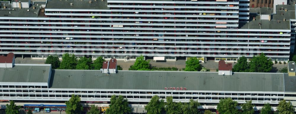 Berlin from the bird's eye view: Multi-family house high - rise building line at the Bismarckstrasse in the Charlottenburg district of Berlin