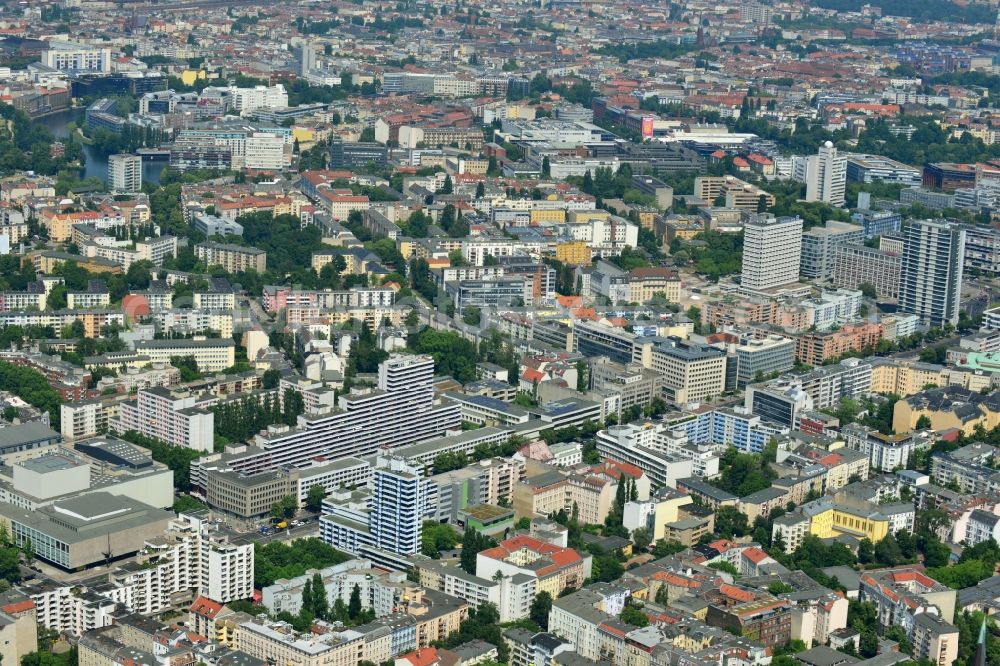 Aerial image Berlin - Multi-family house high - rise building line at the Bismarckstrasse in the Charlottenburg district of Berlin