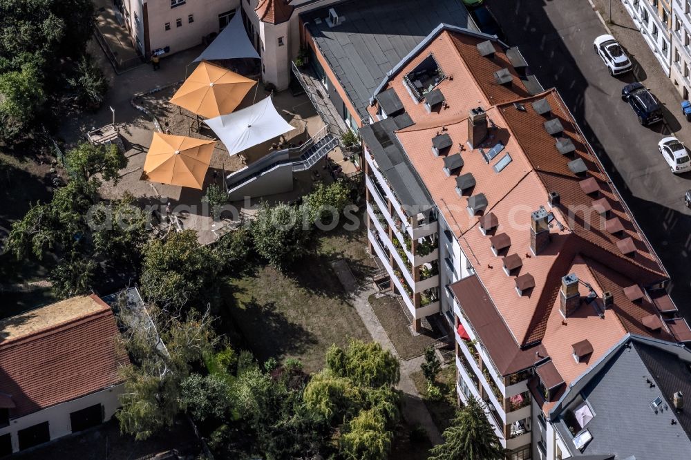 Leipzig from the bird's eye view: Apartment building on Muehligstrasse in the district Altlindenau in Leipzig in the state Saxony, Germany