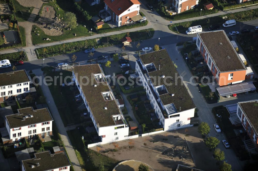 Aerial photograph Hamburg - Rahlstedt - Blick auf einen modernen Mehrfamilienhaus- Neubau der cds Wohnbau Hamburg GmbH am Rahlstedter Kamp in Hamburg - Rahlstedt. View of a modern apartment block construction of the housing cds Hamburg GmbH at the Rahlstedter Kamp in Hamburg - Rahlstedt.