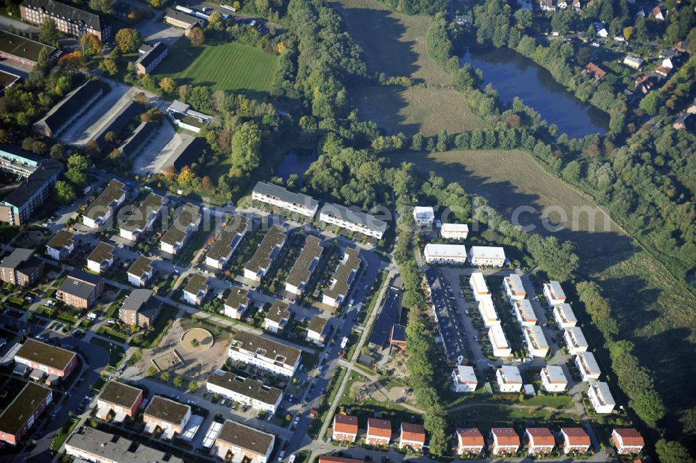 Hamburg - Rahlstedt from above - Blick auf einen modernen Mehrfamilienhaus- Neubau der cds Wohnbau Hamburg GmbH am Rahlstedter Kamp in Hamburg - Rahlstedt. View of a modern apartment block construction of the housing cds Hamburg GmbH at the Rahlstedter Kamp in Hamburg - Rahlstedt.