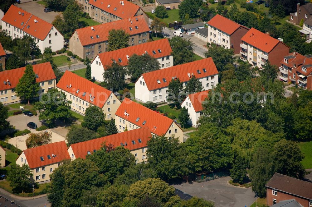 Hamm from above - Multi-family house - terraced house settlement on the Herrmann-Puender Street in Hamm in North Rhine-Westphalia