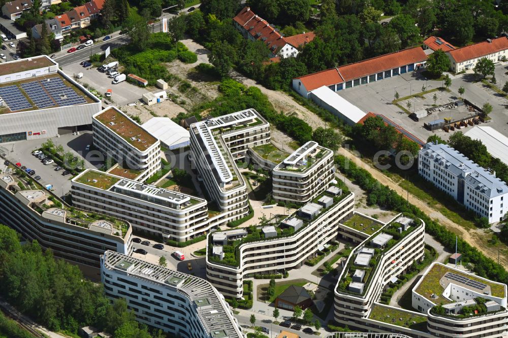 München from above - Multi-family residential complex Baumkirchen Mitte on Hermann-Weinhauser-Strasse in Munich in the state Bavaria, Germany