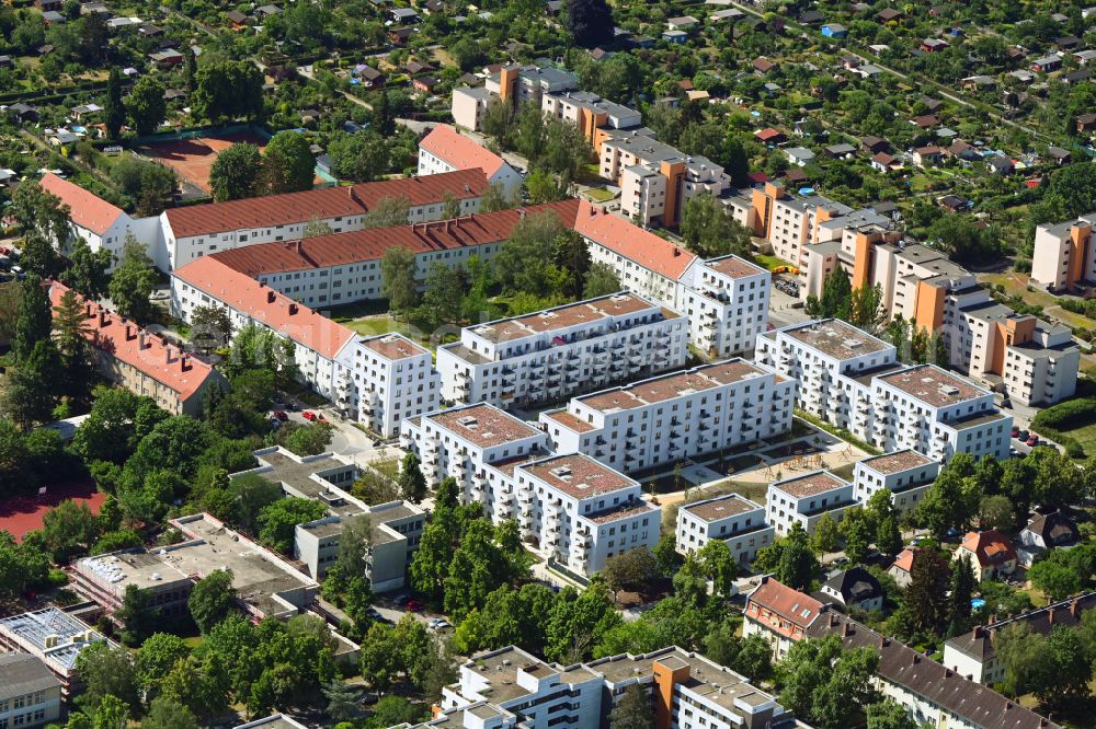 Aerial photograph Berlin - New multi-family residential complex Dessauerstrasse - Retzowstrasse in the district Lankwitz in Berlin, Germany