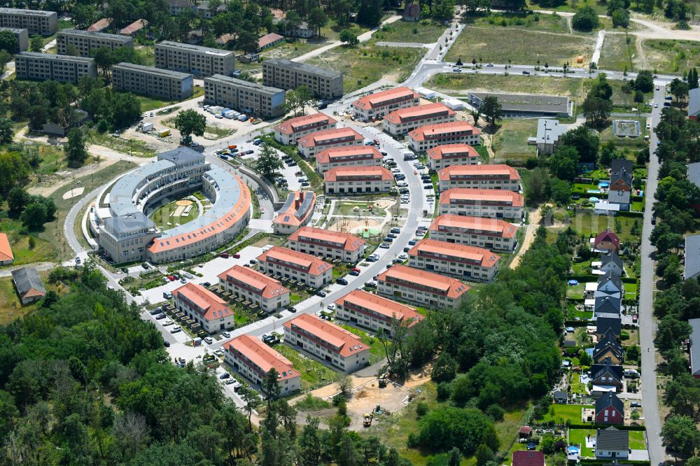 Aerial image Wustermark - Multi-family residential complex Gold- Gartenstadt Olympisches Dorf von 1936 in the district Elstal in Wustermark in the state Brandenburg, Germany