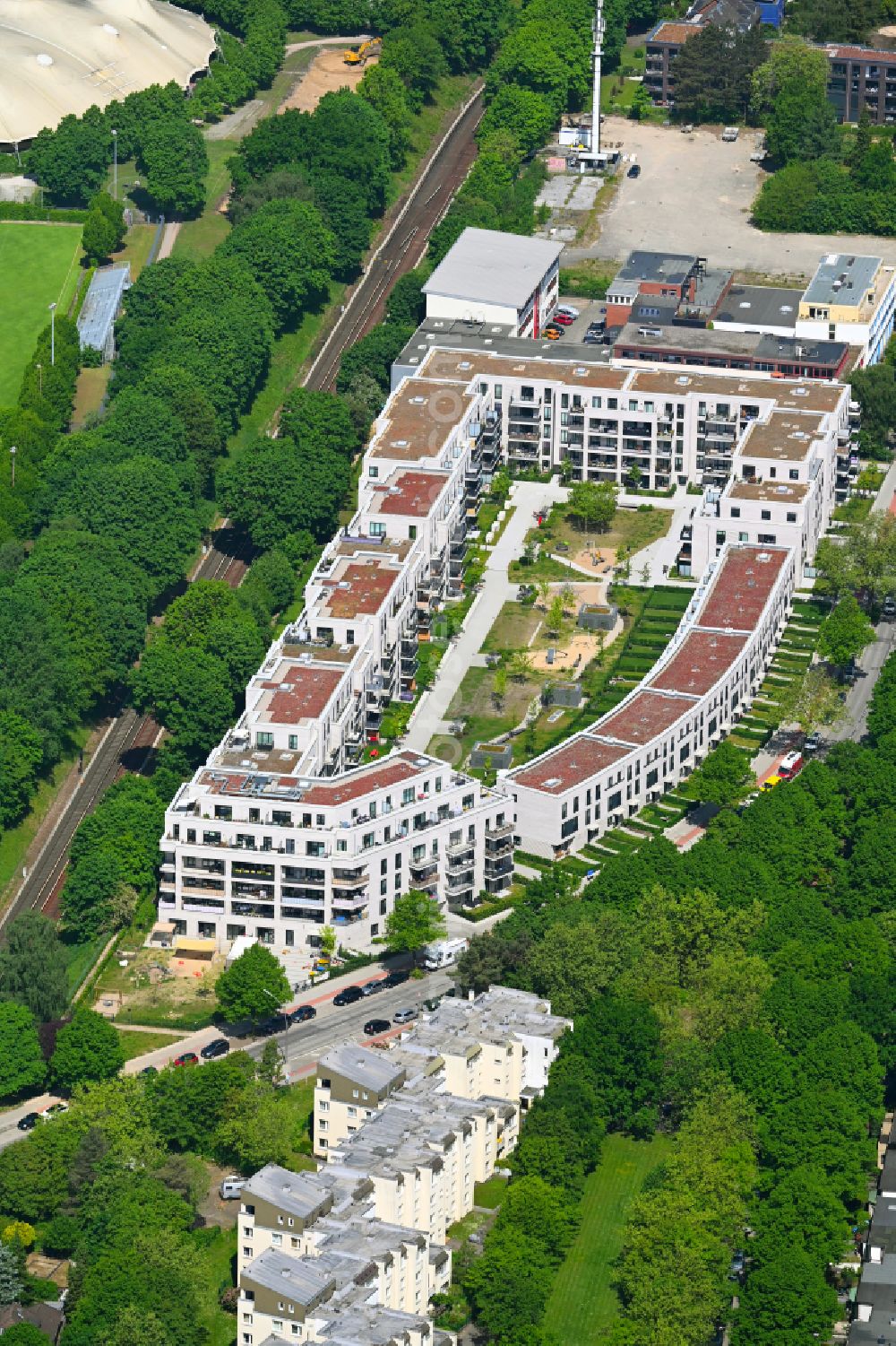 Hamburg from the bird's eye view: New multi-family residential complex Julius-Vossler-Siedlung in the district Stellingen in Hamburg, Germany